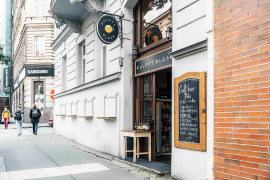 Bar and bistro in Ječná street
